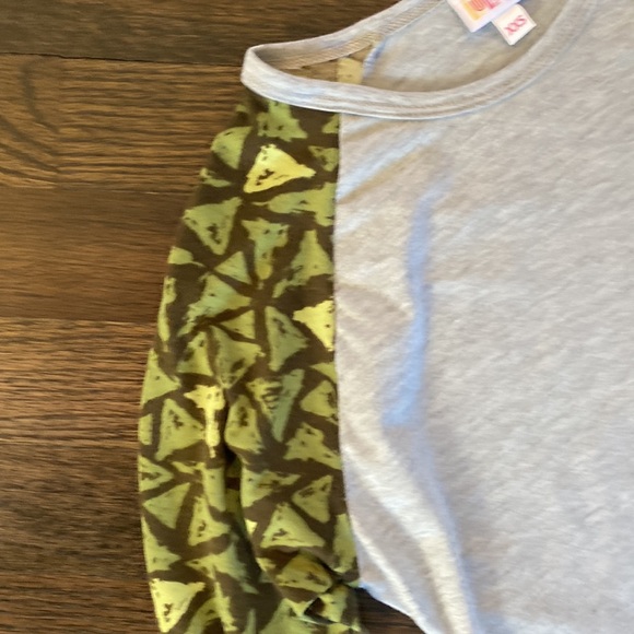 Lularoe Randy T Shirt 3/4 Sleeve Extra Extra Small XXS New NWT Gray Green - Picture 2 of 8